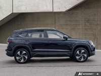 *Low kilometres, Comfortline package, 4MOTION All-Wheel Drive, heated front seats, heated steering w... (image 5)