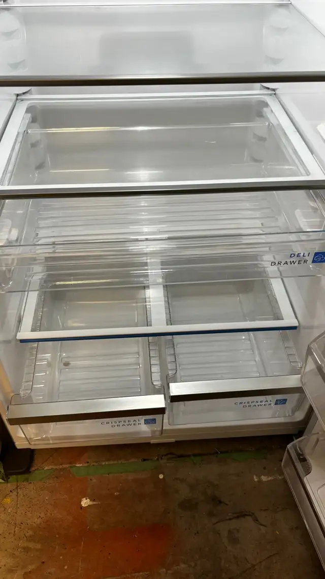 3 Years Old Frigidaire Refrigerator-30”- 30 Days Warranty-Tested in Refrigerators in Kitchener / Waterloo - Image 8