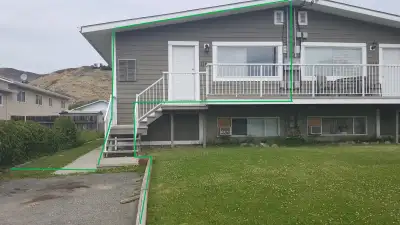 Top floor of 1/2 duplex, 2 bedroom, 1 bath, fridge, stove, washer/dryer, window coverings, shared ya...