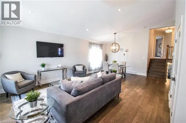 295 COURTLAND Street Delhi, Ontario in Houses for Sale in Norfolk County - Image 6