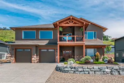 This house has four bedrooms and two bathrooms and is located in the desirable Vernon Foothills - a...
