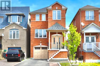 Beautifully upgraded 4 bedroom link-detached home in a high demand area! Bright & spacious modern la...