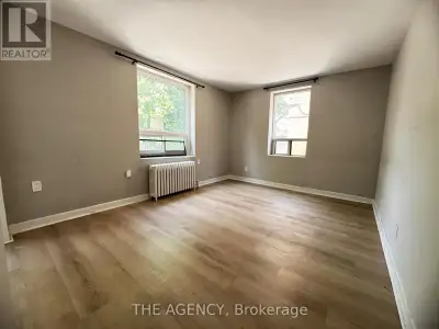 104 - 852 BROADVIEW AVENUE Toronto (Playter Estates-Danforth), O