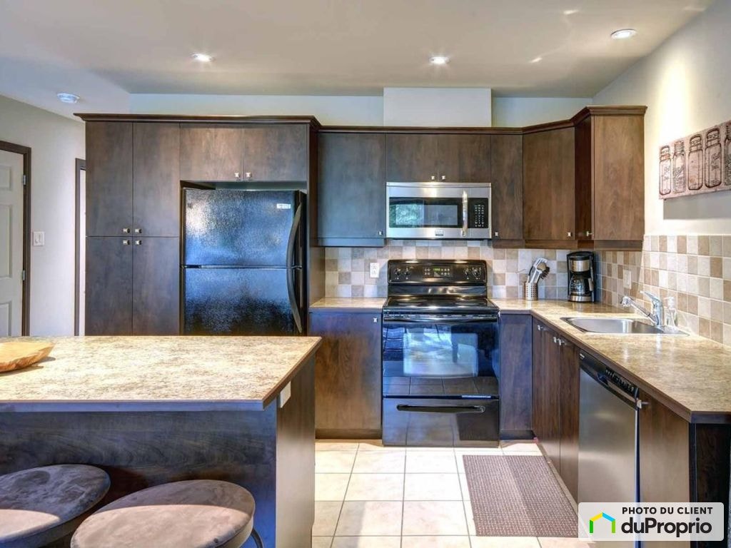 $574,900 - Price Taxes Not Included - Townhouse - Mont-Tremblant — photo 3