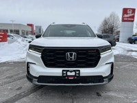 Platinum White Pearl 2023 Honda Pilot TrailSport, with just 52,295 kilometers, redefines family adve... (image 1)