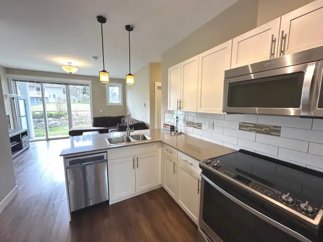 2-Bedroom 2-Bathroom l 103-110 Baxter Avenue l Townhouse in Long Term Rentals in Kitimat - Image 4