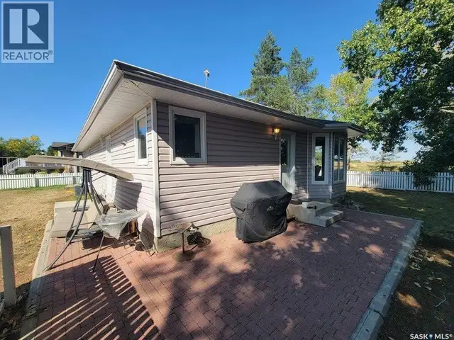 309 Third AVENUE E Pleasant Valley Rm No. 288, Saskatchewan in Houses for Sale in Saskatoon - Image 6