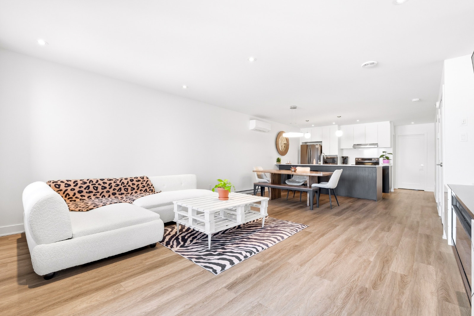 4.5 St-Constant disponible maintenant et animaux acceptés — photo 3