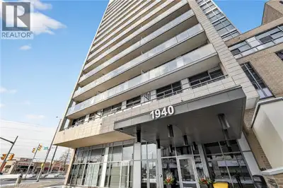 Welcome to unit 1006 on 1940 Ironstone drive! Beautiful condominium located in one of the most desir...