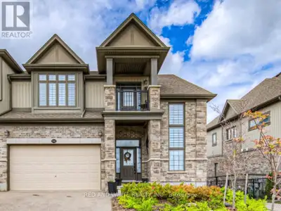 Luxury End-Unit Bungaloft Townhome in Vista Hills Modern, Spacious & Accessible! Stunning 3-bed, 3-b...