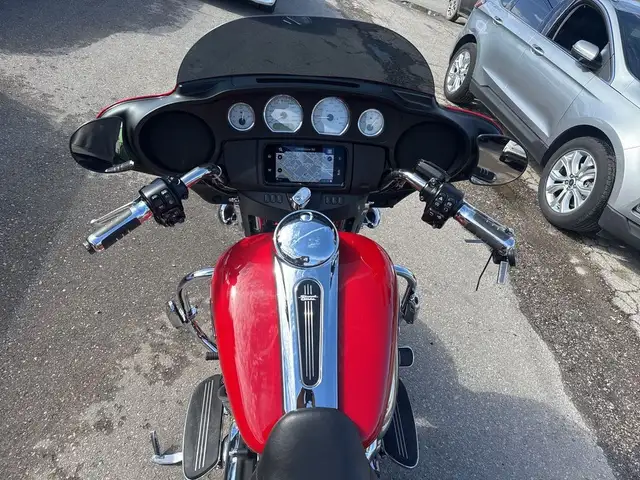 2023 Harley-Davidson Street Glide ~ STREET GLIDE ~ CANANDIAN ~ 1 in Sport Touring in City of Toronto - Image 22