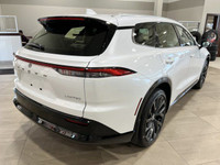 PANORAMIC ROOF, SATELLITE RADIO, LED HEADLIGHTS, ADAPTIVE CRUISE CONTROL, NAVIGATION SYSTEM Brimming... (image 7)