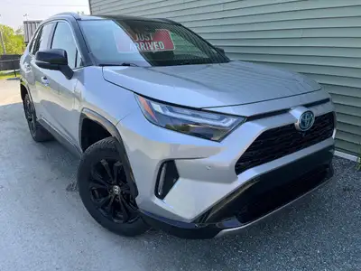 -HYBRID -XSE (Loaded Trim) -All Wheel Drive -Silver Exterior Colour -Black Leather Interior $38,995...