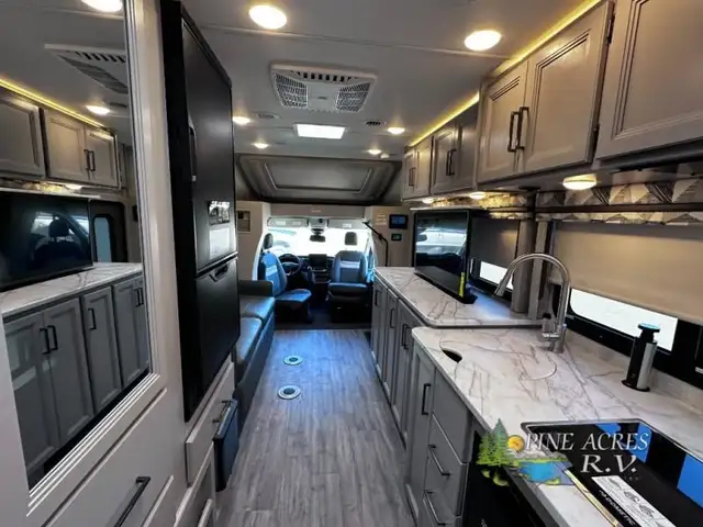 2024 Thor Motor Coach Gemini AWD 23TE Brand new ! Save Huge ! in RVs & Motorhomes in Moncton - Image 49