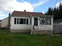 3 Bedroom Central location home - available Dec 1 - $2,100/mth Peterborough Peterborough Area Preview