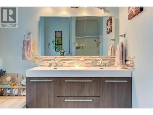5165 Morrison Crescent Peachland, British Columbia in Houses for Sale in Penticton - Image 19