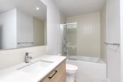 5.5 condo appartement neuf locatif Ville-Marie-Jacques, View more