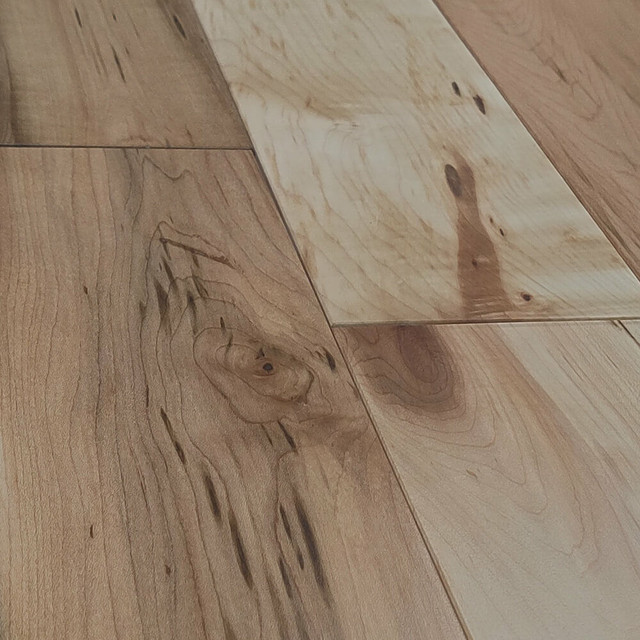 4 1/4" Maple Bistro Solid Hardwood Flooring -  Natural dans Planchers et murs  à Ouest de l’Île - Image 3
