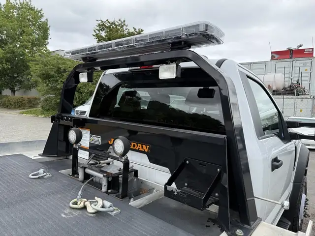 2022 Ford F600 XLT 4x4 20 Foot Roll Off Flatdeck Tow Truck in Heavy Trucks in Regina - Image 44