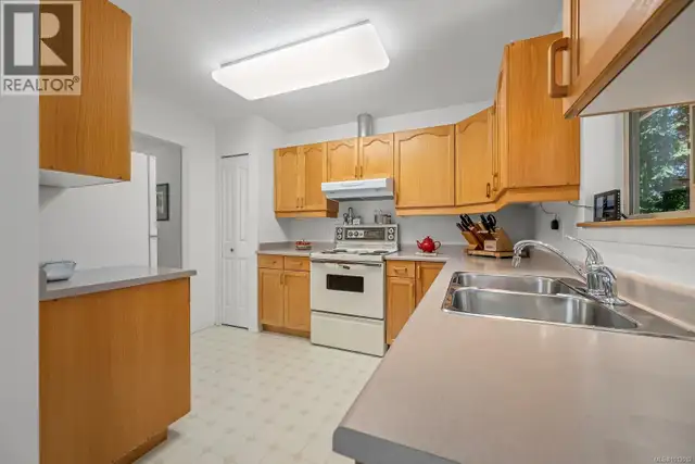 3465 CESSFORD Rd Courtenay, British Columbia in Houses for Sale in Comox / Courtenay / Cumberland - Image 23