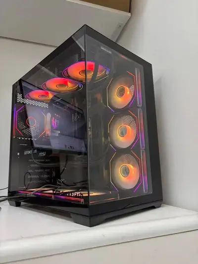 Uniway gaming  AMD Ryzen 7 7800X3D ,32G, 1TB SSD RTX 5070, View more