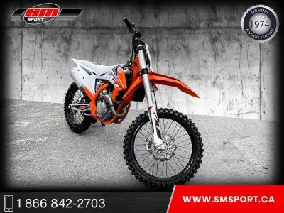 2022 KTM 250 SX-F PROMO EXCLUSIVE: 2022 KTM 250 SX-F Motocross démo - 50 heures d'utilisation - Prêt...