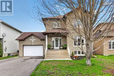 Well-maintained detached home on a large, fully fenced lot in Embrun-offering a country feel just 30...