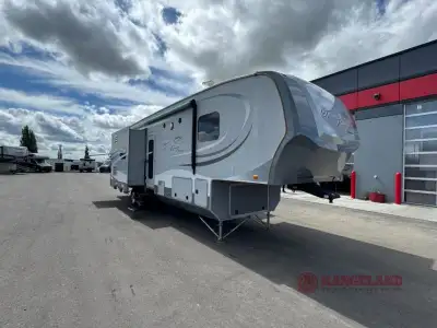 Open Range FW w/Rear Jiffy Sofa Slide w/Bunk Above, Bunk Beds w/Lower Oversized, Wardrobe/Shelf, Pan...