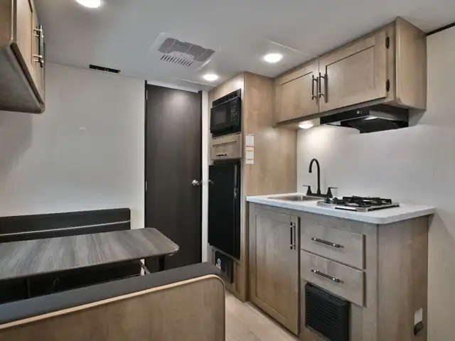 2026 Springdale 1660RB in Travel Trailers & Campers in St. Albert - Image 10