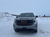 Selkirk GM Chevrolet Buick GMC Safety Equipment Airbags, Dual-stage frontal airbags for driver and f... (image 1)