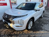 This 2023 Mitsubishi Outlander ES | HEATED SEATS | POWER SEATS | AWD | BLUETOOTH | USB | SAFETY DRIV... (image 8)