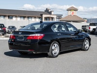 No Accidents - One Owner - Heated Front Seats - Backup Camera - Keyless Ignition Efficient, reliable... (image 8)