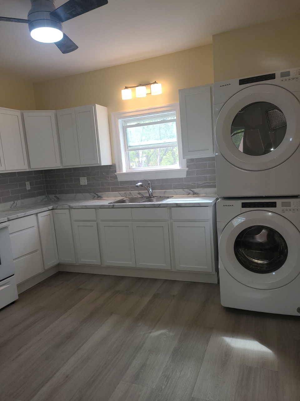 Apartment for rent Fredericton northside 3 bedrooms 1