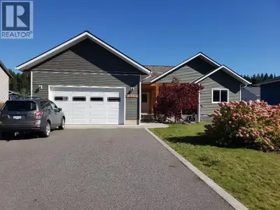 Family oriented 1800 sq ft rancher home with fully finished basement. Large foyer entry into open co...