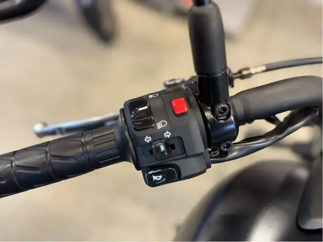 2025 Kawasaki Vulcan S ABS in Street, Cruisers & Choppers in Sherbrooke - Image 6