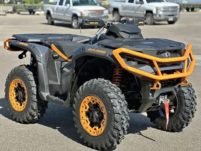 2025 CAN-AM OUTLANDER XT-P 1000R-BLACK! in ATVs in Sudbury - Image 3