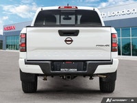 Recent Arrival! CARFAX Canada No Reported Accidents CARFAX Canada One Owner 4WD, Auto-Dimming Mirror... (image 3)