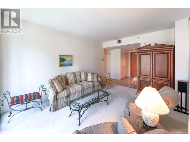 905 909 BURRARD STREET Vancouver, British Columbia in Condos for Sale in Vancouver - Image 3
