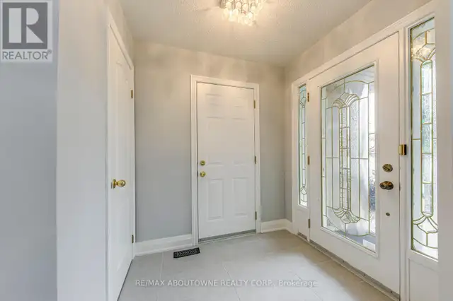 2387 HESLOP STREET Burlington (Orchard), Ontario62863787634561123