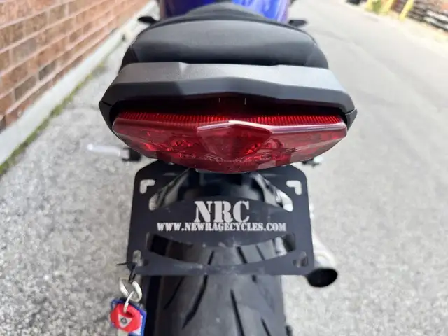 2024 Yamaha MT-10 **ONE OWNER** **RACEFIT PIPE** in Street, Cruisers & Choppers in Markham / York Region - Image 29