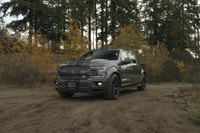 Take command of the road with this robust and stylish 2019 Ford F-150 Lariat, proudly presented in a... (image 3)