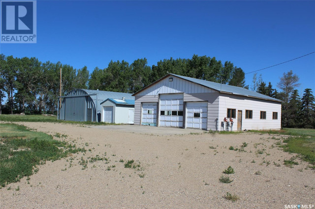 SE 13-11-05 W3 Gravelbourg Rm No. 104, Saskatchewan in Houses for Sale in Moose Jaw - Image 2