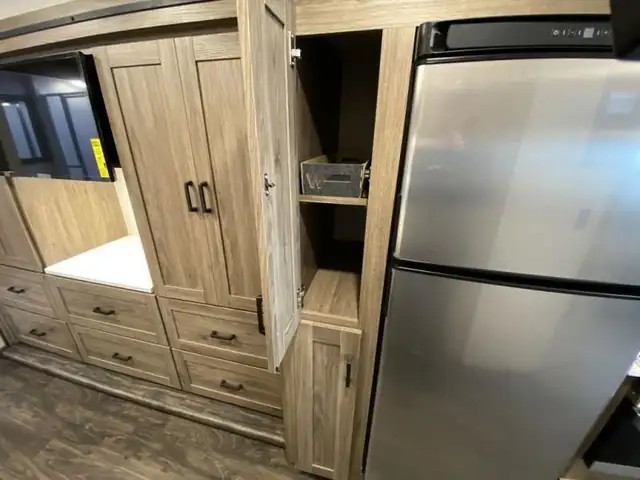 2025 Winnebago Vista 33K in RVs & Motorhomes in Abbotsford - Image 21