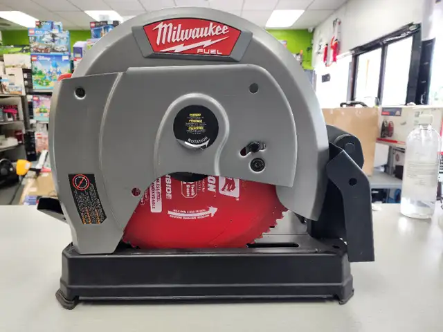 Milwaukee M18 Fuel 14" Abrasive Chop Saw Kit 2990-20 in Other in Oakville / Halton Region - Image 3