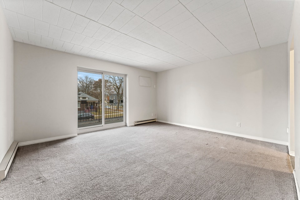 Sun Ray Manor Apartments - 1 Bedroom, 1 Bath A Apartment for Ren 4