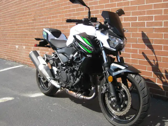 2019 KAWASAKI Z400 ER400D ABS in Street, Cruisers & Choppers in City of Toronto - Image 3