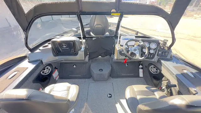 2020 TRACKER Targa V-18 Combo Fish & Ski -used fishing boat in Powerboats & Motorboats in Prince Albert - Image 23