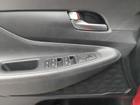 0-DOWN $92-WKLY oac. EXTRA CLEAN INSIDE AND OUT, AWD, APPLE CARPLAY/ANDROID AUTO, HEATED SEATS, HEAT... (image 7)