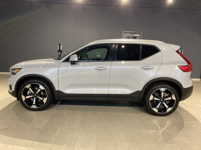 2020 Volvo XC40 T5 AWD Momentum in Cars & Trucks in Edmonton - Image 2