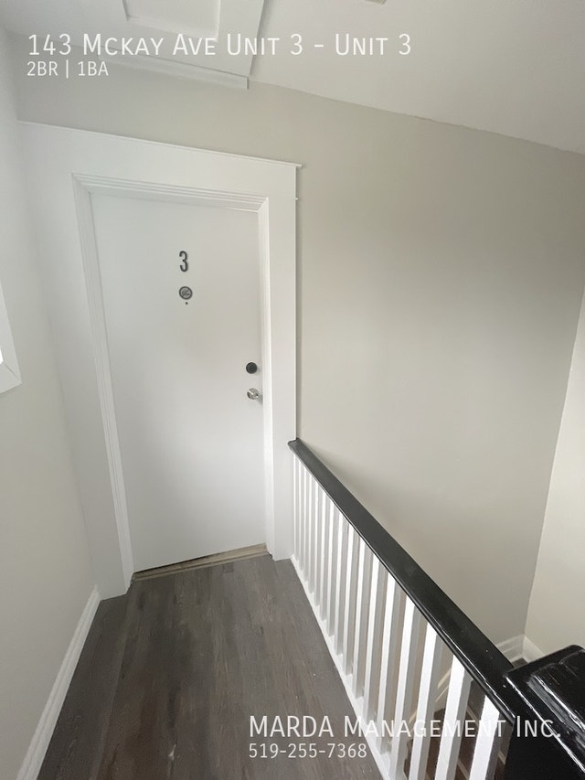 RENOVATED 2 BED / 1 BATH UPPER UNIT IN WINDSOR Long Term Rentals